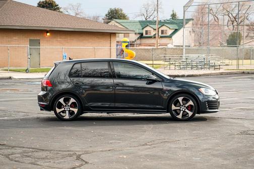 2016 Volkswagen Golf GTI 2.0T SE 4-Door