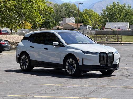 Alpine White 2025 BMW iX xDrive50