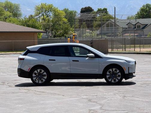 Alpine White 2025 BMW iX xDrive50