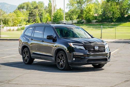 2022 Honda Pilot AWD Black Edition