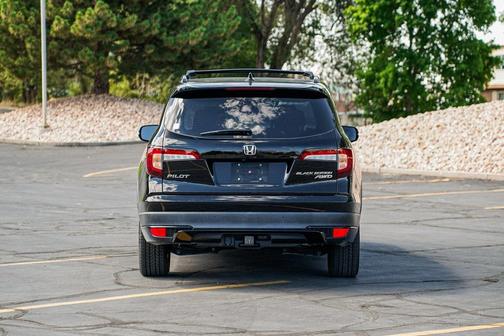 2022 Honda Pilot AWD Black Edition