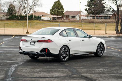 2025 BMW 530 xDrive
