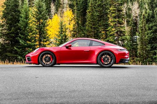 2022 Porsche 911 Carrera GTS