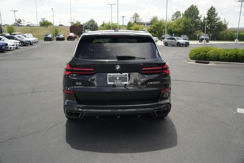 Black Sapphire Metallic 2024 BMW X5 M60i