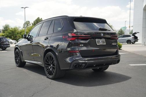 Black Sapphire Metallic 2024 BMW X5 M60i
