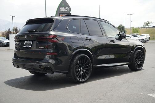 Black Sapphire Metallic 2024 BMW X5 M60i
