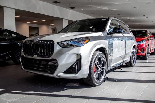 Space Silver Metallic 2026 BMW X1 xDrive28i
