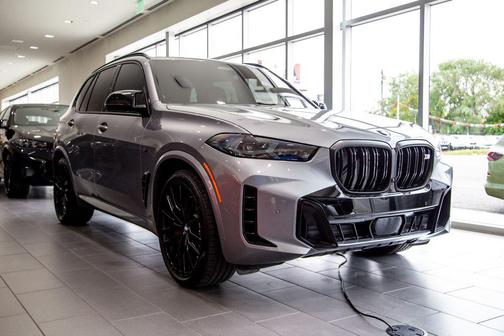 Skyscraper Grey Metallic 2026 BMW X5 M60i