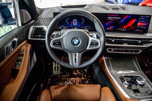 Skyscraper Grey Metallic 2026 BMW X5 M60i