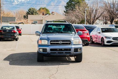 2002 Nissan Pathfinder LE