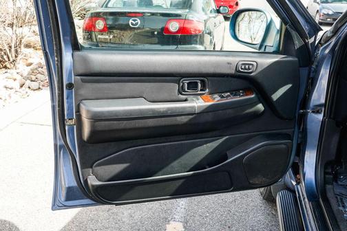 2002 Nissan Pathfinder LE