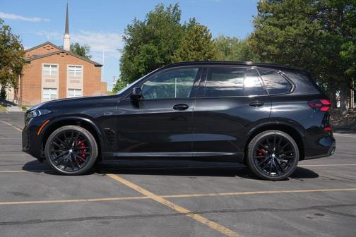 Black Sapphire Metallic 2026 BMW X5 xDrive40i