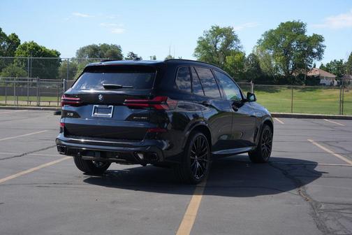 Black Sapphire Metallic 2026 BMW X5 xDrive40i
