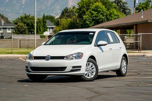 2017 Volkswagen Golf TSI S 4-Door