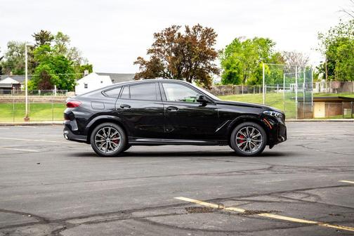 Black Sapphire Metallic 2027 BMW X6 xDrive40i