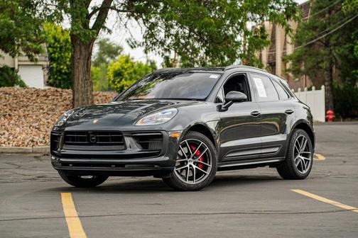 2024 Porsche Macan S