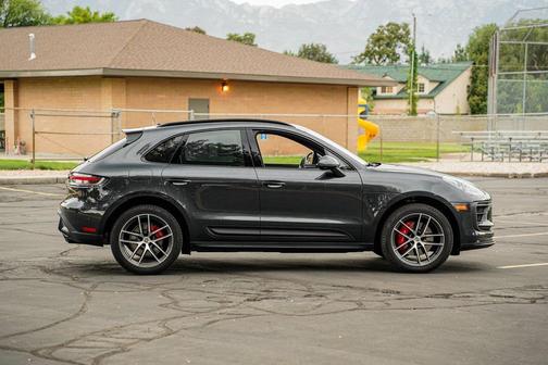 2024 Porsche Macan S