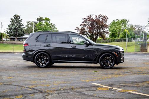 C36 2027 BMW X7 xDrive40i