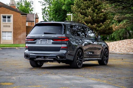 C36 2027 BMW X7 xDrive40i