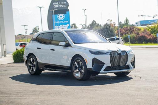 2025 BMW iX xDrive50