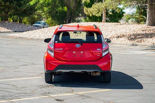2019 Toyota Prius L