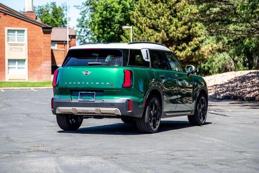British Racing Green 2027 MINI Countryman Cooper S ALL4