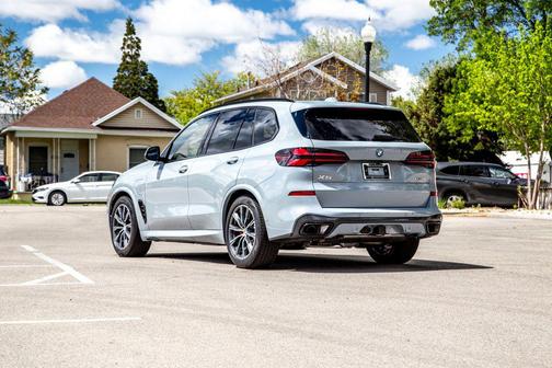 Brooklyn Grey Metallic 2026 BMW X5 PHEV xDrive50e