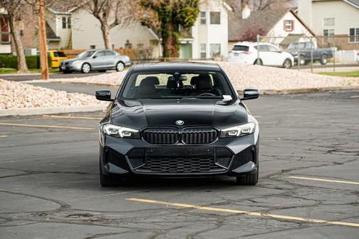 2023 BMW 330 xDrive