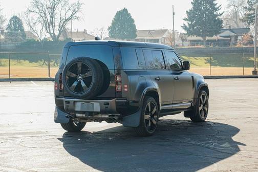 2024 Land Rover Defender Carpathian Edition