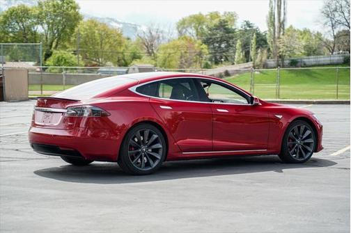 2016 Tesla Model S 75D