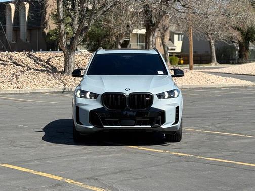 2024 BMW X5 M60i