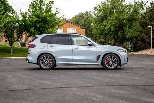 Brooklyn Grey Metallic 2026 BMW X5 xDrive50e