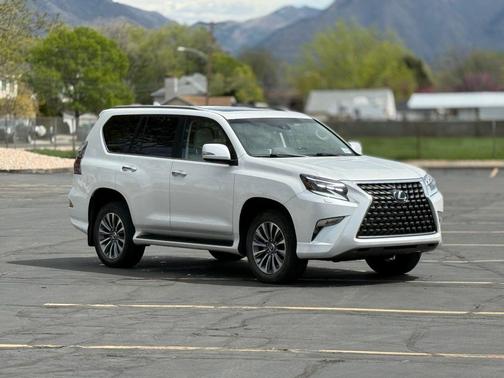 Eminent White Pearl 2023 Lexus GX 460 Luxury
