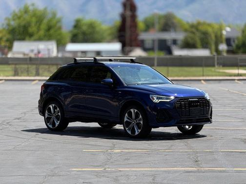 Navarra Blue Metallic 2021 Audi Q3 45 S line Premium Plus