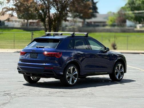 Navarra Blue Metallic 2021 Audi Q3 45 S line Premium Plus