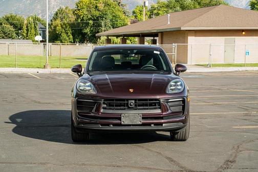2023 Porsche Macan T