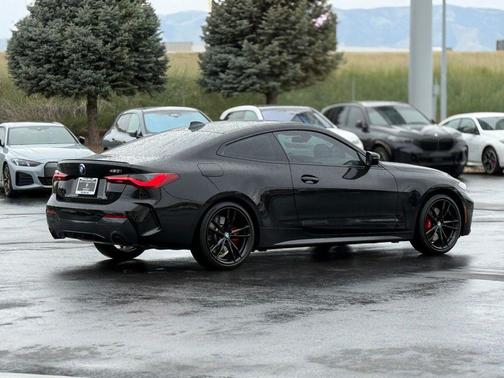 Black Sapphire Metallic 2023 BMW 430 i xDrive
