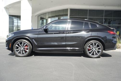 Black Sapphire Metallic 2021 BMW X4 M40i