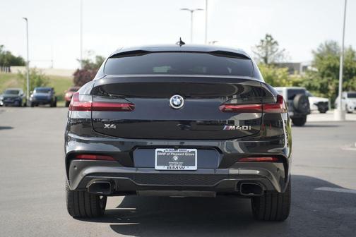 Black Sapphire Metallic 2021 BMW X4 M40i