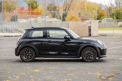 2025 MINI Hardtop Cooper