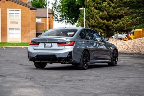 Skyscraper Grey Metallic 2026 BMW 330 xDrive