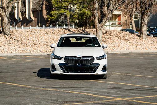 2025 BMW i5 xDrive40