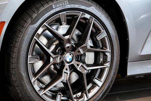 2026 BMW 330 i xDrive