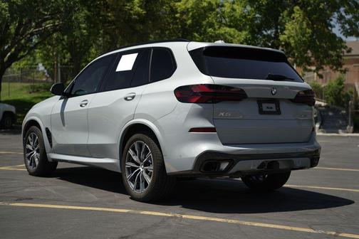 Brooklyn Grey Metallic 2026 BMW X5 xDrive40i