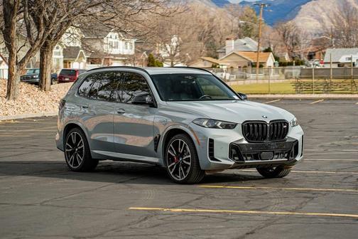 2024 BMW X5 M60i