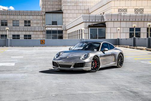 2017 Porsche 911 Carrera 4S