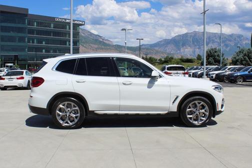 Photo 4 of 40 of 2020 BMW X3 xDrive30i