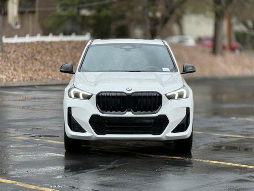 Alpine White 2023 BMW X1 xDrive28i