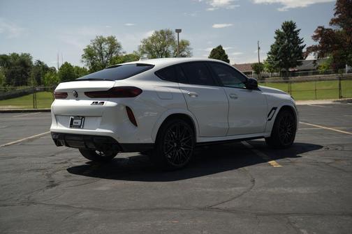 Mineral White Metallic 2022 BMW X6 M Base