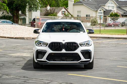 White Metallic 2022 BMW X6 M Base